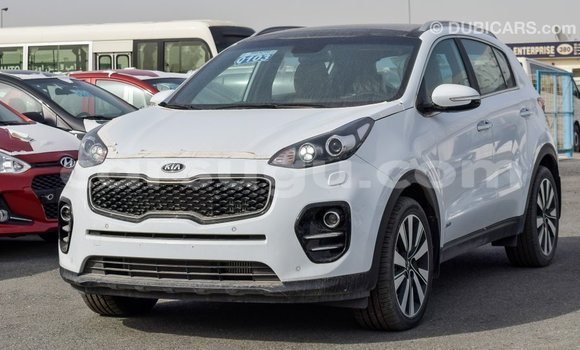 Sayi Imported Kia Sportage White Mota in Import - Dubai a Burkina Faso Sayi Imported Kia Sportage White Mota in Import - Dubai a Burkina Faso