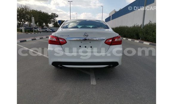 Sayi Imported Nissan Altima White Mota in Import - Dubai a Burkina Faso Sayi Imported Nissan Altima White Mota in Import - Dubai a Burkina Faso