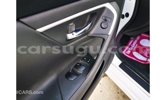 Sayi Imported Nissan Altima White Mota in Import - Dubai a Burkina Faso Sayi Imported Nissan Altima White Mota in Import - Dubai a Burkina Faso