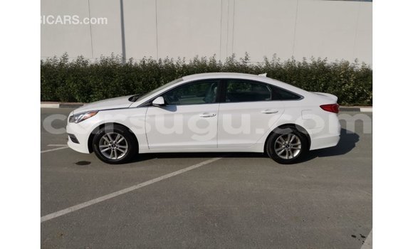 Sayi Imported Hyundai Sonata White Mota in Import - Dubai a Burkina Faso Sayi Imported Hyundai Sonata White Mota in Import - Dubai a Burkina Faso