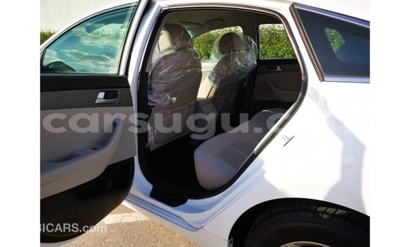 Sayi Imported Hyundai Sonata White Mota in Import - Dubai a Burkina Faso Sayi Imported Hyundai Sonata White Mota in Import - Dubai a Burkina Faso