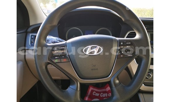 Sayi Imported Hyundai Sonata White Mota in Import - Dubai a Burkina Faso Sayi Imported Hyundai Sonata White Mota in Import - Dubai a Burkina Faso