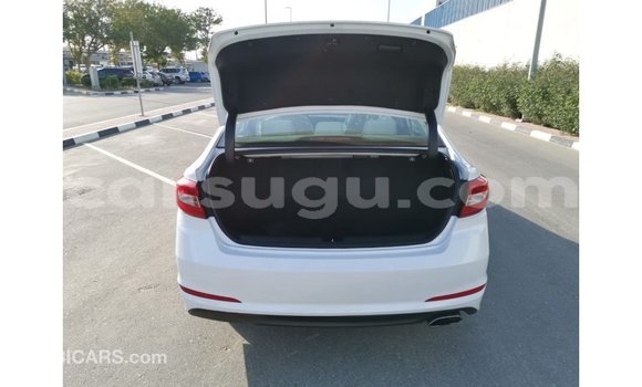 Sayi Imported Hyundai Sonata White Mota in Import - Dubai a Burkina Faso Sayi Imported Hyundai Sonata White Mota in Import - Dubai a Burkina Faso