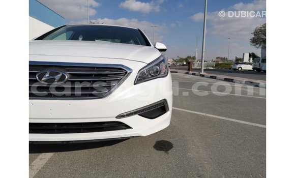 Sayi Imported Hyundai Sonata White Mota in Import - Dubai a Burkina Faso Sayi Imported Hyundai Sonata White Mota in Import - Dubai a Burkina Faso