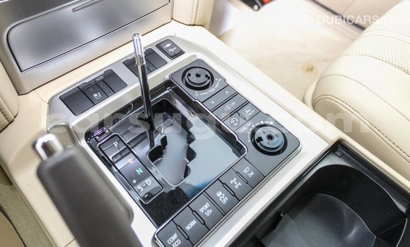 Acheter Import Voiture Toyota Land Cruiser Noir à Import - Dubai, Burkina-Faso Acheter Import Voiture Toyota Land Cruiser Noir à Import - Dubai, Burkina-Faso