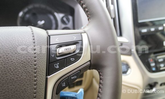Acheter Import Voiture Toyota Land Cruiser Noir à Import - Dubai, Burkina-Faso Acheter Import Voiture Toyota Land Cruiser Noir à Import - Dubai, Burkina-Faso