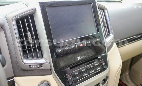 Acheter Import Voiture Toyota Land Cruiser Noir à Import - Dubai, Burkina-Faso Acheter Import Voiture Toyota Land Cruiser Noir à Import - Dubai, Burkina-Faso