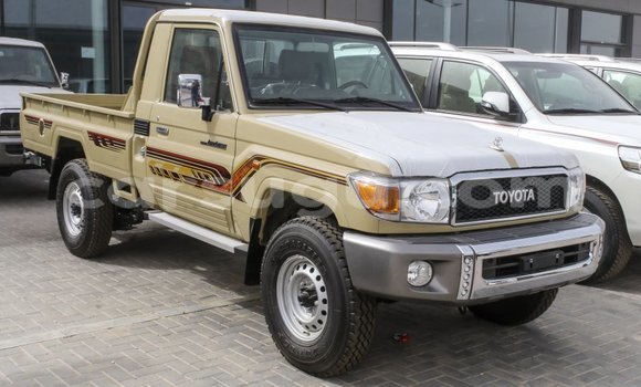Acheter Import Voiture Toyota Land Cruiser Beige à Import - Dubai, Burkina-Faso Acheter Import Voiture Toyota Land Cruiser Beige à Import - Dubai, Burkina-Faso