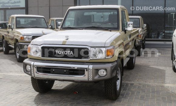 Acheter Import Voiture Toyota Land Cruiser Beige à Import - Dubai, Burkina-Faso Acheter Import Voiture Toyota Land Cruiser Beige à Import - Dubai, Burkina-Faso