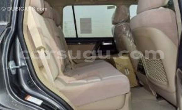 Sayi Imported Toyota Land Cruiser Sauran Mota in Import - Dubai a Burkina Faso Sayi Imported Toyota Land Cruiser Sauran Mota in Import - Dubai a Burkina Faso