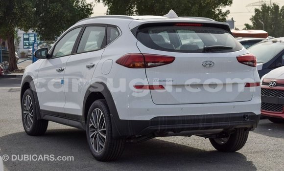 Acheter Import Voiture Hyundai Tucson Blanc à Import - Dubai, Burkina-Faso Acheter Import Voiture Hyundai Tucson Blanc à Import - Dubai, Burkina-Faso