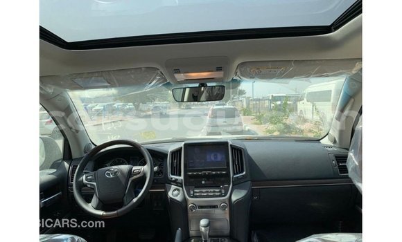 Acheter Import Voiture Toyota Land Cruiser Noir à Import - Dubai, Burkina-Faso Acheter Import Voiture Toyota Land Cruiser Noir à Import - Dubai, Burkina-Faso