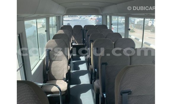 Sayi Imported Toyota Coaster White Mota in Import - Dubai a Burkina Faso Sayi Imported Toyota Coaster White Mota in Import - Dubai a Burkina Faso