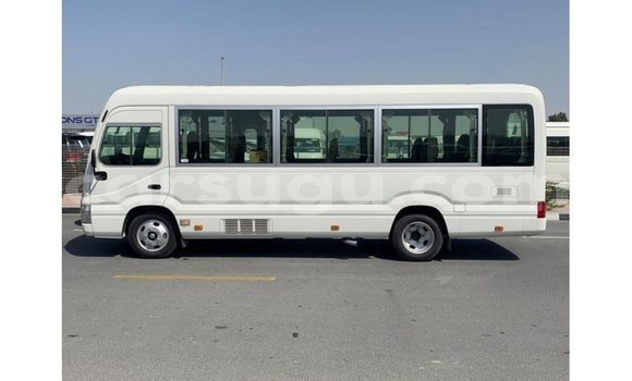 Acheter Import Voiture Toyota Coaster Blanc à Import - Dubai, Burkina-Faso Acheter Import Voiture Toyota Coaster Blanc à Import - Dubai, Burkina-Faso