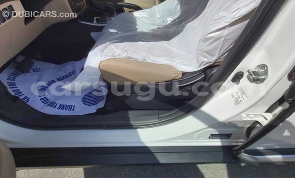 Acheter Import Voiture Mitsubishi Outlander Blanc à Import - Dubai, Burkina-Faso Acheter Import Voiture Mitsubishi Outlander Blanc à Import - Dubai, Burkina-Faso