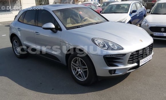 Acheter Import Voiture Porsche Macan Autre à Import - Dubai, Burkina-Faso Acheter Import Voiture Porsche Macan Autre à Import - Dubai, Burkina-Faso