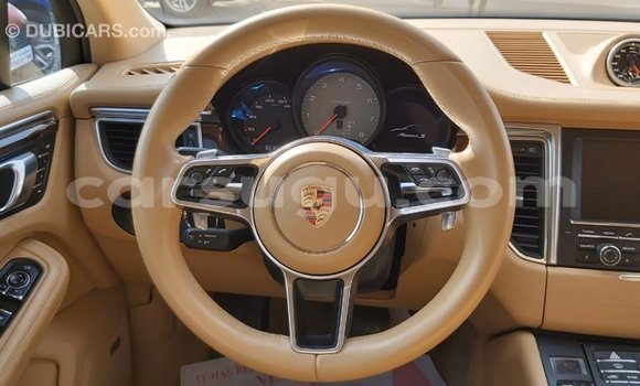 Acheter Import Voiture Porsche Macan Autre à Import - Dubai, Burkina-Faso Acheter Import Voiture Porsche Macan Autre à Import - Dubai, Burkina-Faso