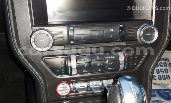 Acheter Import Voiture Ford Mustang Rouge à Import - Dubai, Burkina-Faso Acheter Import Voiture Ford Mustang Rouge à Import - Dubai, Burkina-Faso