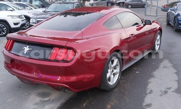 Acheter Import Voiture Ford Mustang Rouge à Import - Dubai, Burkina-Faso Acheter Import Voiture Ford Mustang Rouge à Import - Dubai, Burkina-Faso