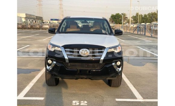 Acheter Import Voiture Toyota Fortuner Noir à Import - Dubai, Burkina-Faso Acheter Import Voiture Toyota Fortuner Noir à Import - Dubai, Burkina-Faso