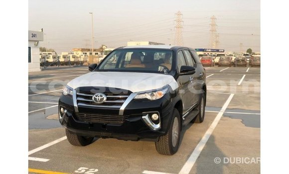 Acheter Import Voiture Toyota Fortuner Noir à Import - Dubai, Burkina-Faso Acheter Import Voiture Toyota Fortuner Noir à Import - Dubai, Burkina-Faso