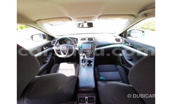 Sayi Imported Nissan Maxima White Mota in Import - Dubai a Burkina Faso Sayi Imported Nissan Maxima White Mota in Import - Dubai a Burkina Faso