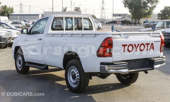 Acheter Import Voiture Toyota Hilux Blanc à Import - Dubai, Burkina-Faso Acheter Import Voiture Toyota Hilux Blanc à Import - Dubai, Burkina-Faso
