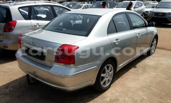 Acheter Occasion Voiture Toyota Avensis Gris à Ouagadougou, Burkina-Faso Acheter Occasion Voiture Toyota Avensis Gris à Ouagadougou, Burkina-Faso