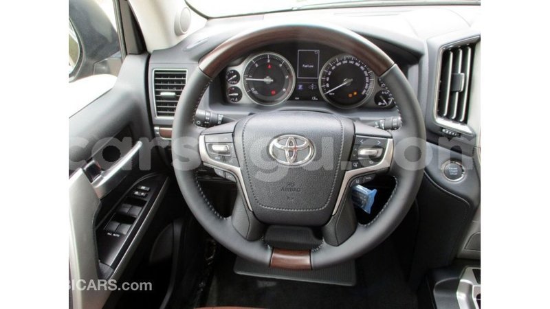 Big with watermark toyota land cruiser burkina faso import dubai 6212