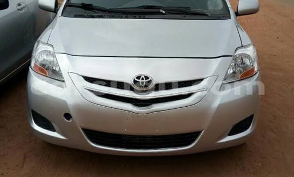 Acheter Occasion Voiture Toyota Yaris Gris à Ouagadougou au Burkina-Faso Acheter Occasion Voiture Toyota Yaris Gris à Ouagadougou au Burkina-Faso