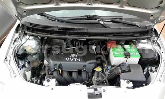 Acheter Occasion Voiture Toyota Yaris Gris à Ouagadougou, Burkina-Faso Acheter Occasion Voiture Toyota Yaris Gris à Ouagadougou, Burkina-Faso