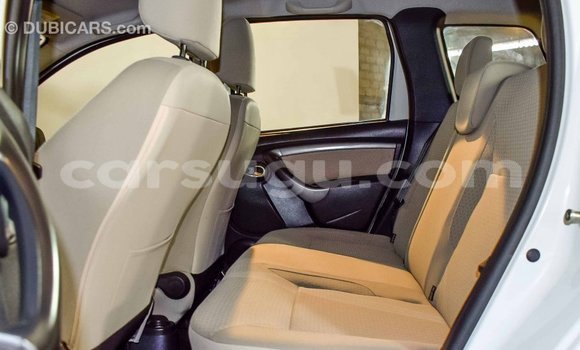 Acheter Import Voiture Renault Duster Blanc à Import - Dubai, Burkina-Faso Acheter Import Voiture Renault Duster Blanc à Import - Dubai, Burkina-Faso