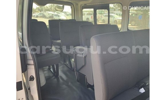 Sayi Imported Toyota Hiace White Mota in Import - Dubai a Burkina Faso Sayi Imported Toyota Hiace White Mota in Import - Dubai a Burkina Faso