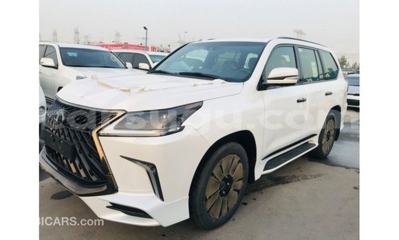 Sayi Imported Lexus LX White Mota in Import - Dubai a Burkina Faso Sayi Imported Lexus LX White Mota in Import - Dubai a Burkina Faso