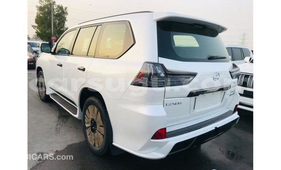 Sayi Imported Lexus LX White Mota in Import - Dubai a Burkina Faso Sayi Imported Lexus LX White Mota in Import - Dubai a Burkina Faso