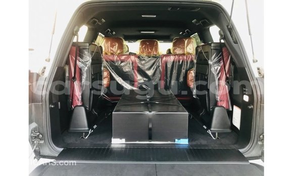 Sayi Imported Lexus LX White Mota in Import - Dubai a Burkina Faso Sayi Imported Lexus LX White Mota in Import - Dubai a Burkina Faso