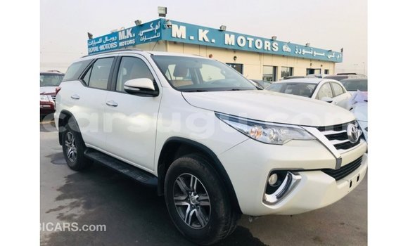 Acheter Import Voiture Toyota Fortuner Blanc à Import - Dubai, Burkina-Faso Acheter Import Voiture Toyota Fortuner Blanc à Import - Dubai, Burkina-Faso