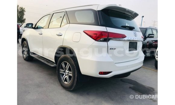 Acheter Import Voiture Toyota Fortuner Blanc à Import - Dubai, Burkina-Faso Acheter Import Voiture Toyota Fortuner Blanc à Import - Dubai, Burkina-Faso