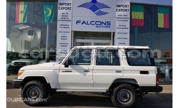 Acheter Import Voiture Toyota Land Cruiser Blanc à Import - Dubai, Burkina-Faso Acheter Import Voiture Toyota Land Cruiser Blanc à Import - Dubai, Burkina-Faso