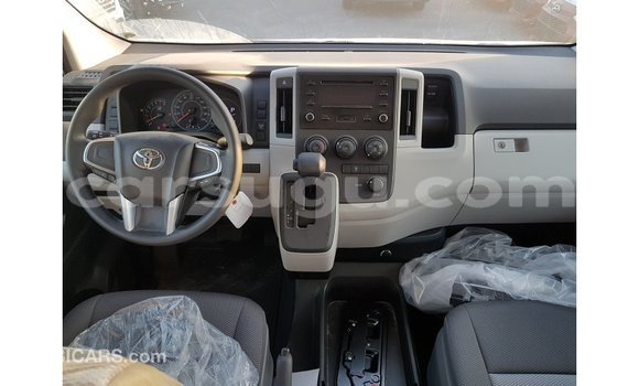 Sayi Imported Toyota Hiace White Mota in Import - Dubai a Burkina Faso Sayi Imported Toyota Hiace White Mota in Import - Dubai a Burkina Faso