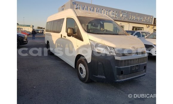 Sayi Imported Toyota Hiace White Mota in Import - Dubai a Burkina Faso Sayi Imported Toyota Hiace White Mota in Import - Dubai a Burkina Faso