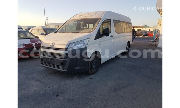 Sayi Imported Toyota Hiace White Mota in Import - Dubai a Burkina Faso Sayi Imported Toyota Hiace White Mota in Import - Dubai a Burkina Faso