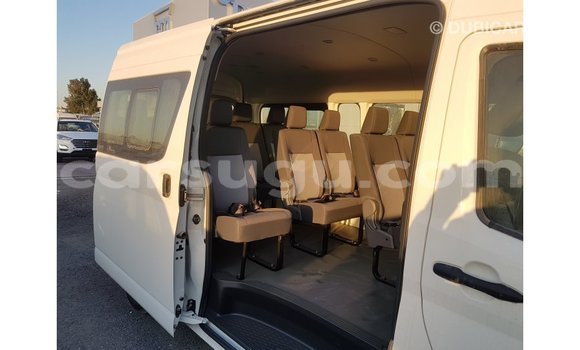 Sayi Imported Toyota Hiace White Mota in Import - Dubai a Burkina Faso Sayi Imported Toyota Hiace White Mota in Import - Dubai a Burkina Faso