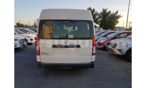 Sayi Imported Toyota Hiace White Mota in Import - Dubai a Burkina Faso Sayi Imported Toyota Hiace White Mota in Import - Dubai a Burkina Faso