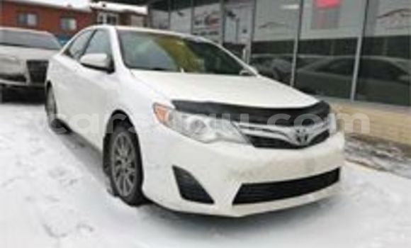 Acheter Neuf Voiture Toyota Camry Noir à Ouagadougou, Burkina-Faso Acheter Neuf Voiture Toyota Camry Noir à Ouagadougou, Burkina-Faso