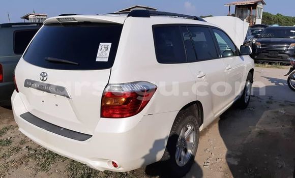 Buy Used Toyota Highlander White Car in Ouagadougou in Burkina Faso Buy Used Toyota Highlander White Car in Ouagadougou in Burkina Faso