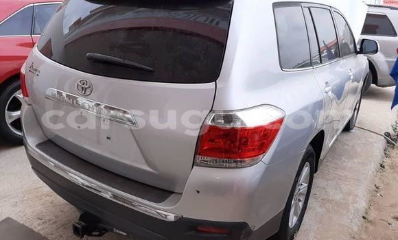 Buy Used Toyota Highlander Silver Car in Ouagadougou in Burkina Faso Buy Used Toyota Highlander Silver Car in Ouagadougou in Burkina Faso