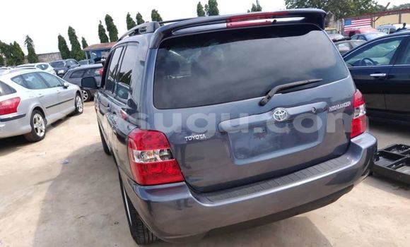 Buy Used Toyota Highlander Blue Car in Ouagadougou in Burkina Faso Buy Used Toyota Highlander Blue Car in Ouagadougou in Burkina Faso
