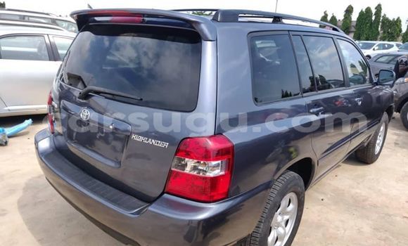 Buy Used Toyota Highlander Blue Car in Ouagadougou in Burkina Faso Buy Used Toyota Highlander Blue Car in Ouagadougou in Burkina Faso