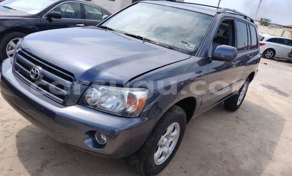 Buy Used Toyota Highlander Blue Car in Ouagadougou in Burkina Faso Buy Used Toyota Highlander Blue Car in Ouagadougou in Burkina Faso
